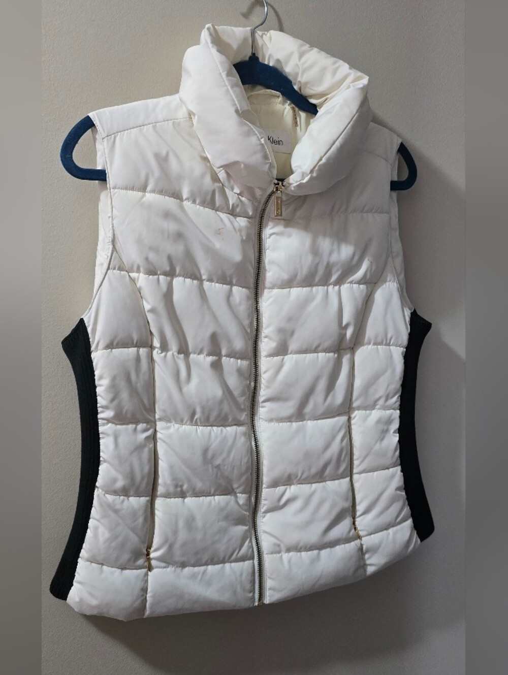 Calvin Klein White Quilted Puffer Vest with Gold Zipper